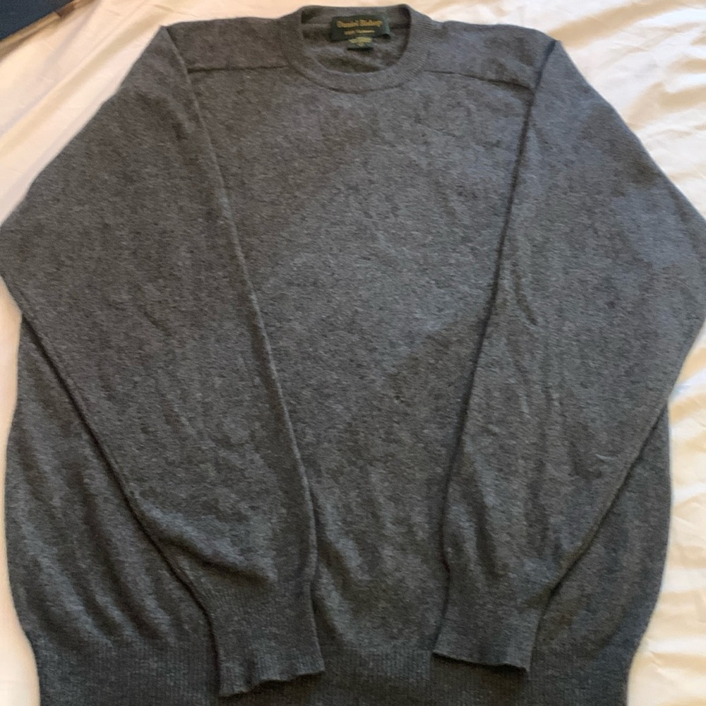 Daniel Bishop 100% Cashmere Men’s Sweater- Gray- size large -(pre-owned)